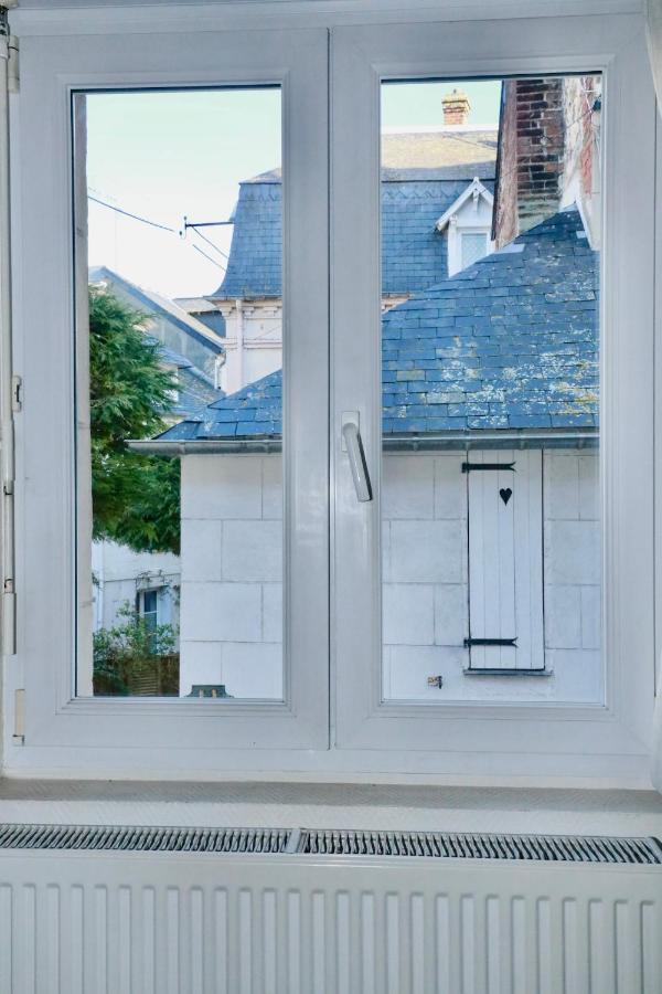 Charmante Maison De Pecheur A Trouville Exterior photo